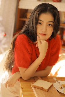 莫妮卡贝普奇